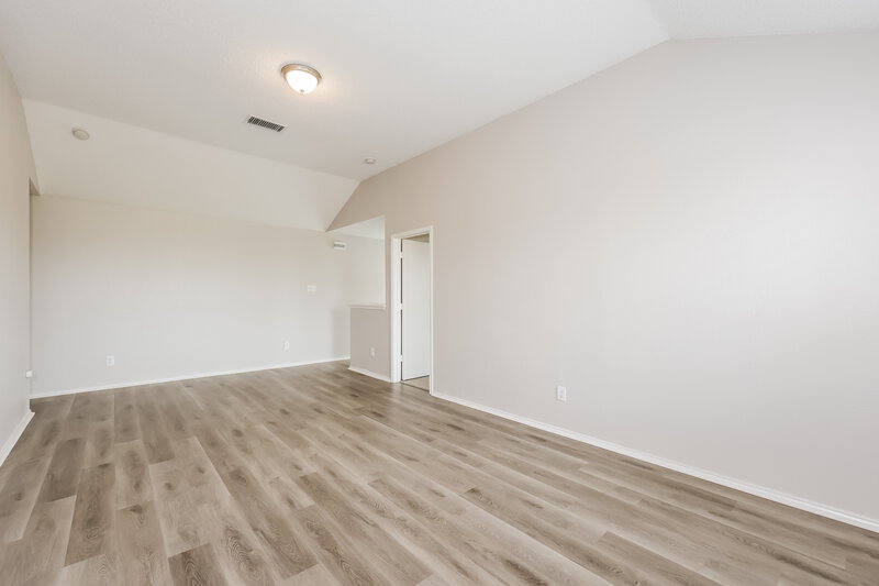 4,130/Mo, 2628 Loch Wood Dr Lancaster, TX 75146 Living Room View 2