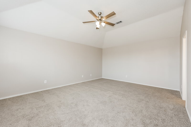 4,130/Mo, 2628 Loch Wood Dr Lancaster, TX 75146 Main Bedroom View