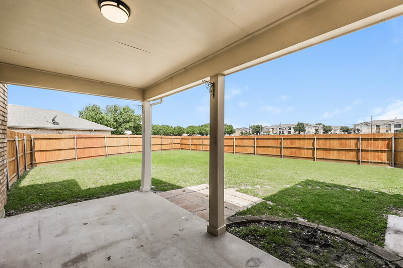 4,130/Mo, 2628 Loch Wood Dr Lancaster, TX 75146 Patio View