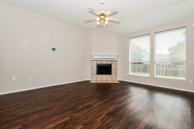 2,340/Mo, 1032 Hall Ct Wylie, TX 75098 Living Room View 2