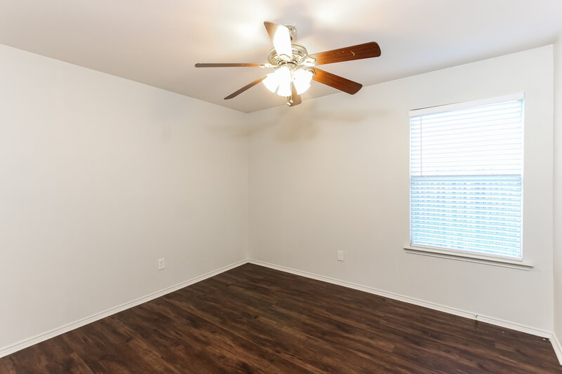 2,120/Mo, 824 Tiffany St Seagoville, TX 75159 Bedroom View