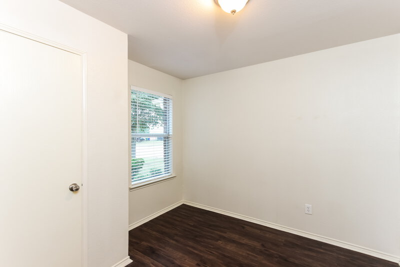 2,120/Mo, 824 Tiffany St Seagoville, TX 75159 Bedroom View 2