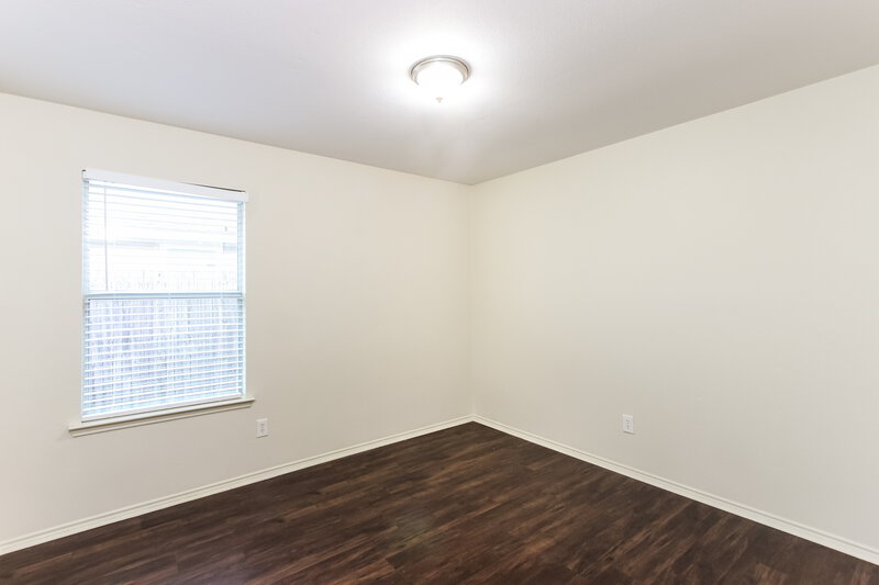 2,120/Mo, 824 Tiffany St Seagoville, TX 75159 Bedroom View 3