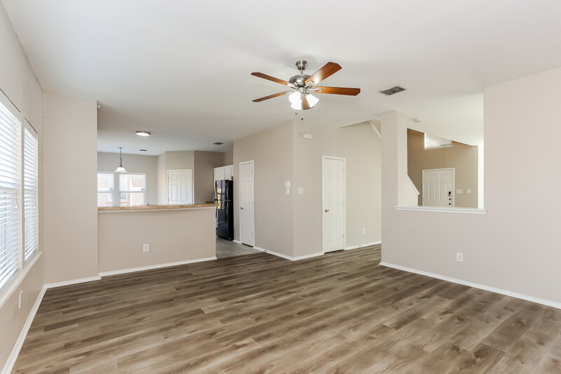 2,525/Mo, 6555 Portside Ridge Ln Dallas, TX 75249 Living Room View