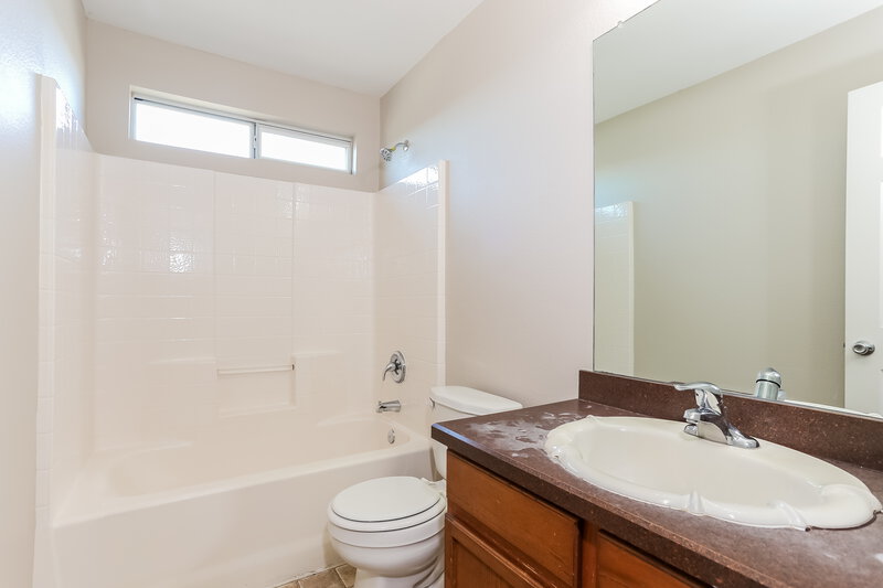 2,525/Mo, 6555 Portside Ridge Ln Dallas, TX 75249 Bathroom View