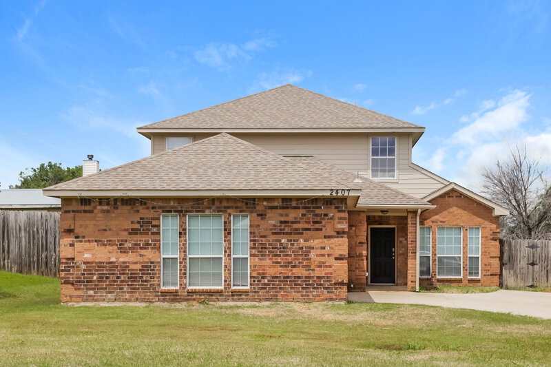 2,550/Mo, 2407 Creekwood St Corinth, TX 76210 External View