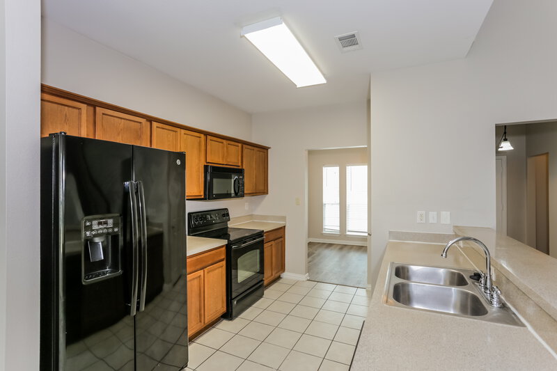 2,550/Mo, 2407 Creekwood St Corinth, TX 76210 Kitchen View
