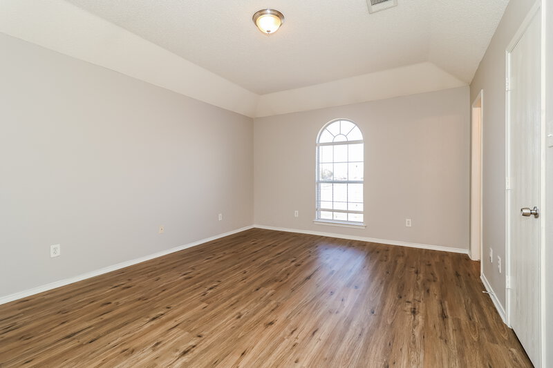 2,670/Mo, 1902 Salt Flats Trl Arlington, TX 76002 Main Bedroom View