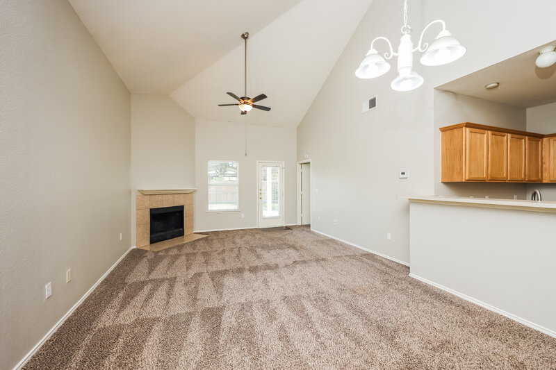 2,180/Mo, 4721 Winding Hollow Dr Fort Worth, TX 76179 Living Room View