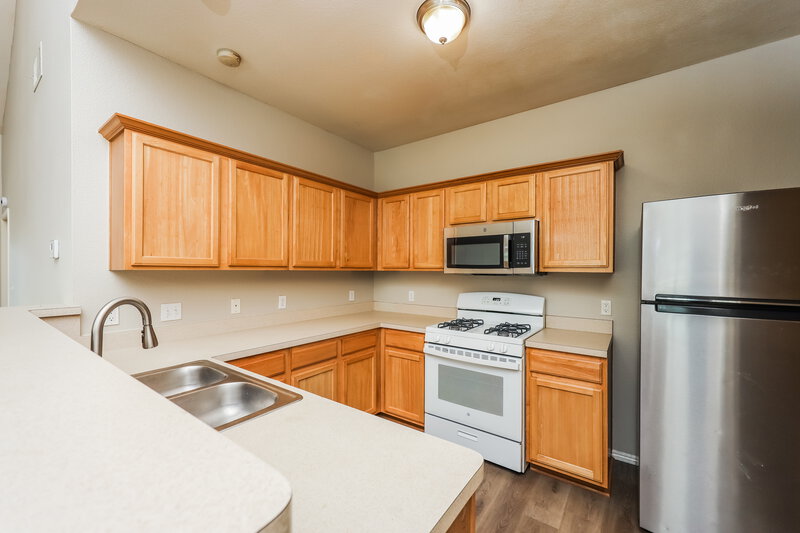 2,180/Mo, 4721 Winding Hollow Dr Fort Worth, TX 76179 Kitchen View