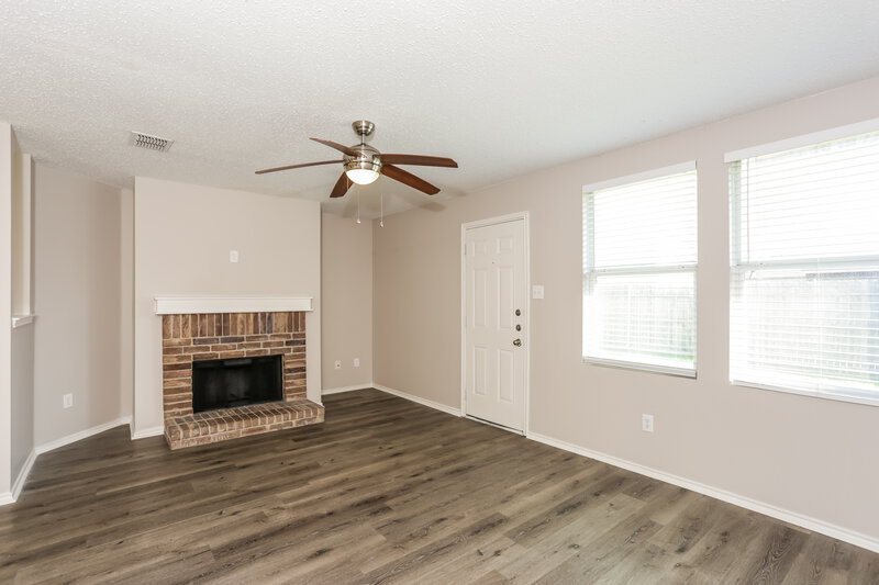1,965/Mo, 5124 Weather Rock Ln Fort Worth, TX 76179 Living Room View 2