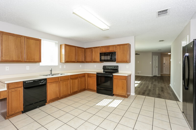 1,965/Mo, 5124 Weather Rock Ln Fort Worth, TX 76179 Kitchen View