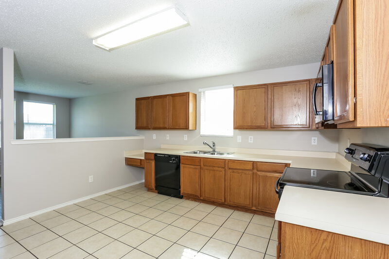 1,965/Mo, 5124 Weather Rock Ln Fort Worth, TX 76179 Kitchen View 2