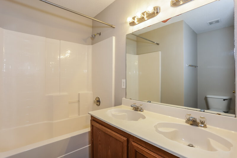 1,965/Mo, 5124 Weather Rock Ln Fort Worth, TX 76179 Bathroom View