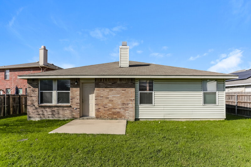 1,965/Mo, 5124 Weather Rock Ln Fort Worth, TX 76179 Rear View