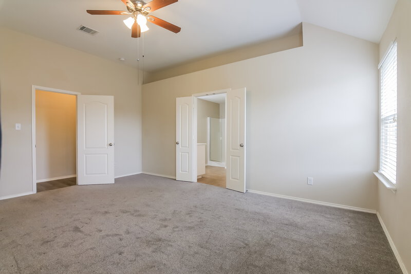 2,565/Mo, 5408 Creek Hill Ln Fort Worth, TX 76179 Main Bedroom View
