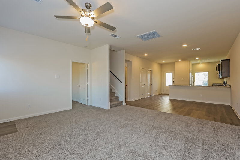 2,565/Mo, 1505 Alpine Dr Fort Worth, TX 76140 Living Room View 2