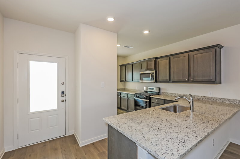 2,565/Mo, 1505 Alpine Dr Fort Worth, TX 76140 Kitchen View 2