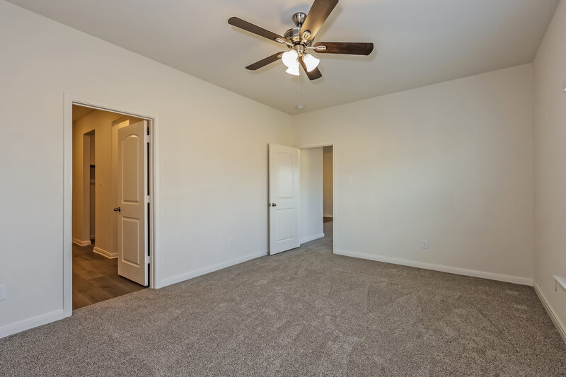 2,565/Mo, 1505 Alpine Dr Fort Worth, TX 76140 Main Bedroom View 2