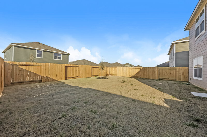 2,565/Mo, 1505 Alpine Dr Fort Worth, TX 76140 Rear View
