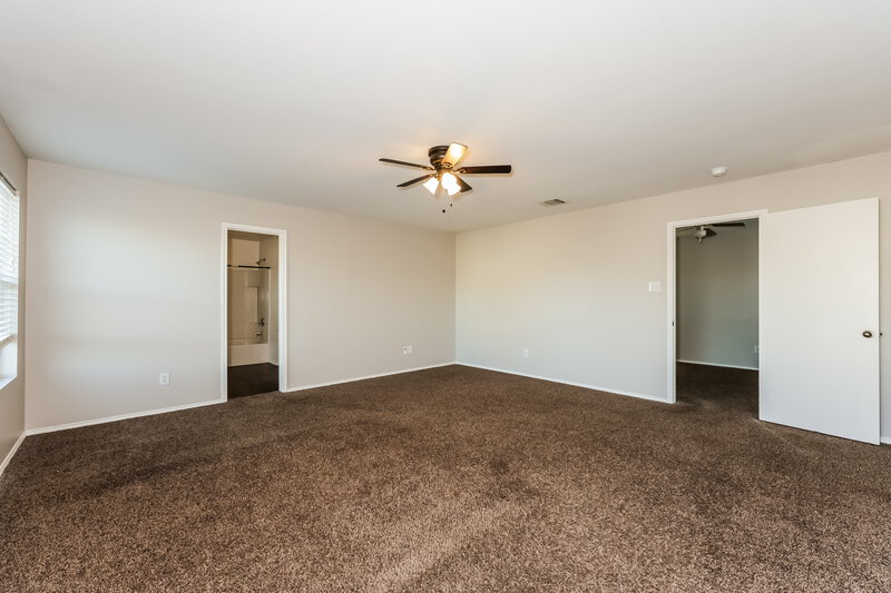 1,805/Mo, 8532 Shallow Creek Dr Fort Worth, TX 76179 Main Bedroom View 2