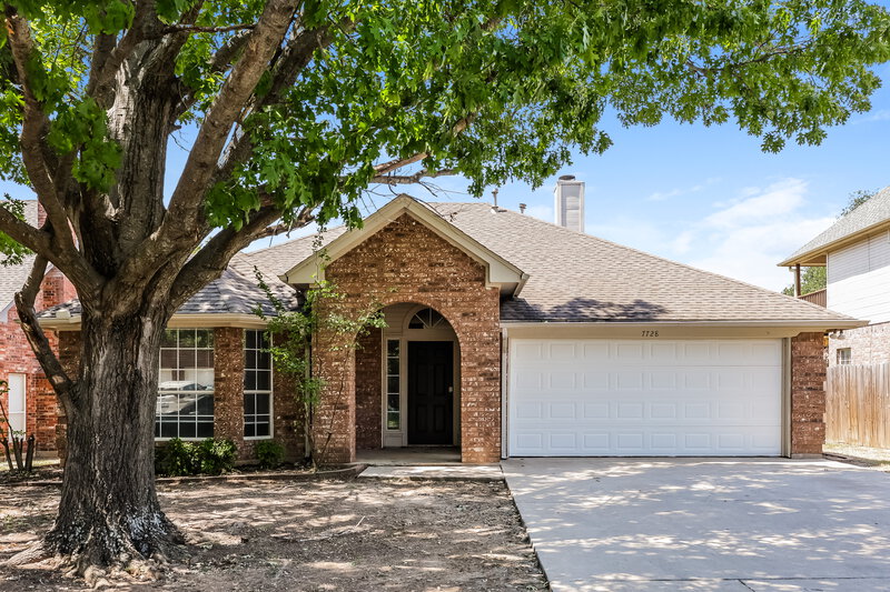 2,175/Mo, 7728 Blossom Dr Fort Worth, TX 76133 External View
