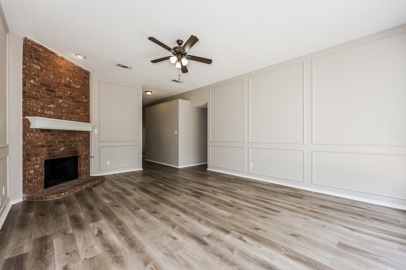 2,175/Mo, 7728 Blossom Dr Fort Worth, TX 76133 Living Room View 2