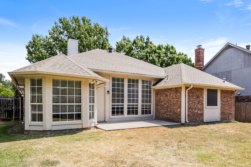 2,175/Mo, 7728 Blossom Dr Fort Worth, TX 76133 Rear View 2