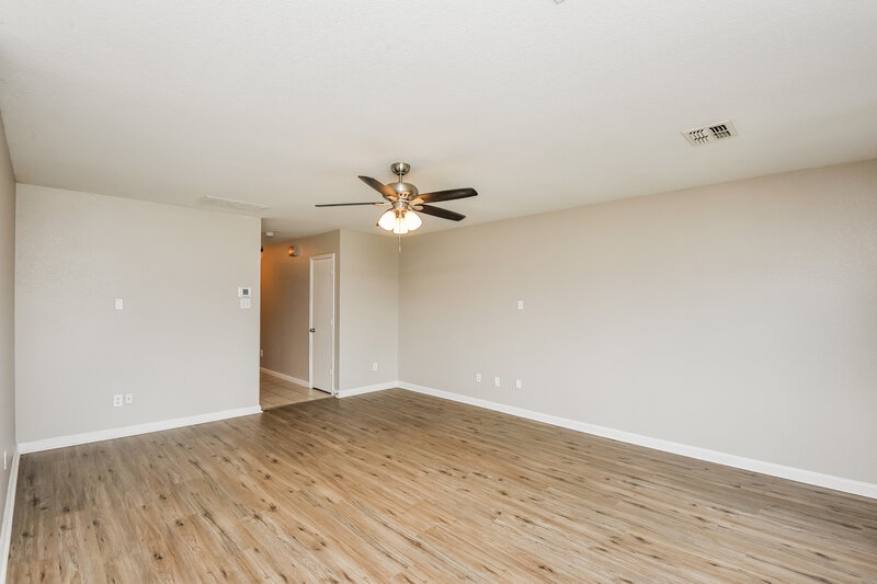 2,555/Mo, 6601 Meadow Way Ln Fort Worth, TX 76179 Living Room View