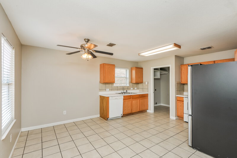 2,555/Mo, 6601 Meadow Way Ln Fort Worth, TX 76179 Dining Room View