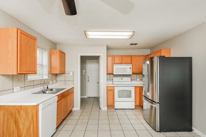 2,555/Mo, 6601 Meadow Way Ln Fort Worth, TX 76179 Kitchen View