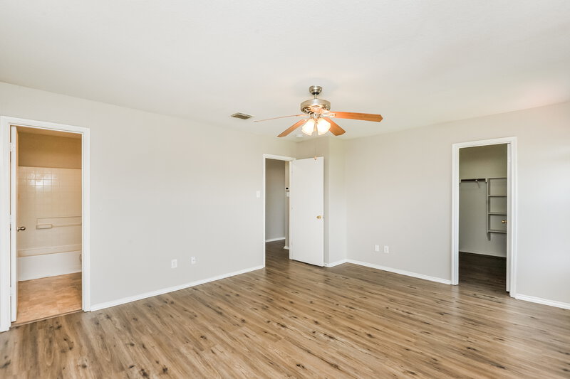 2,555/Mo, 6601 Meadow Way Ln Fort Worth, TX 76179 Main Bedroom View 2