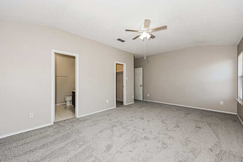 2,015/Mo, 2536 Buffalo Run Burleson, TX 76028 Main Bedroom View 2