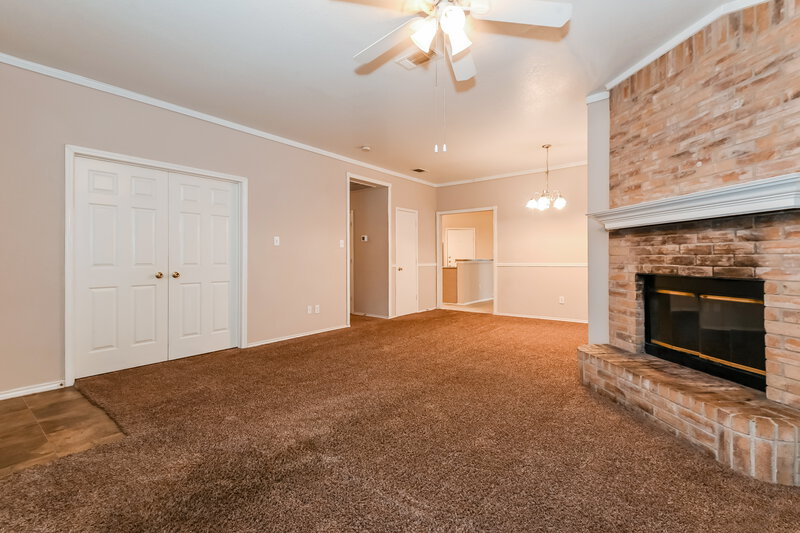 2,050/Mo, 714 Catalina Dr Lancaster, TX 75146 Living Room View 2
