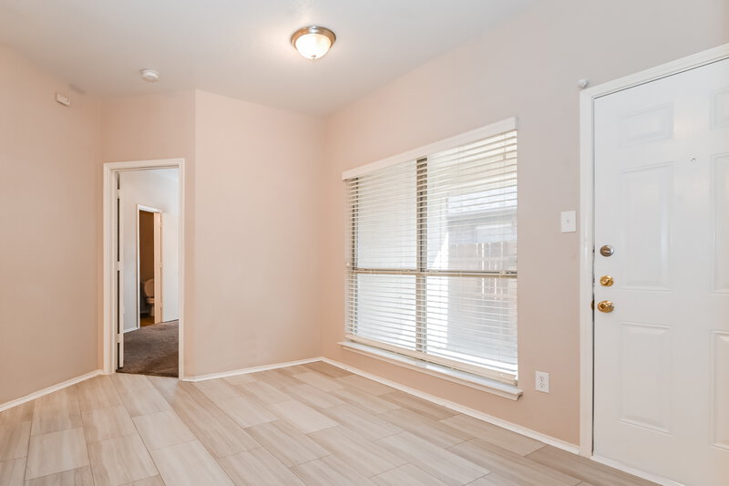 2,050/Mo, 714 Catalina Dr Lancaster, TX 75146 Breakfast Nook View 2