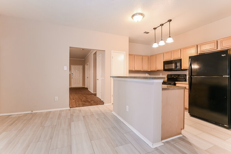 2,050/Mo, 714 Catalina Dr Lancaster, TX 75146 Kitchen View 2