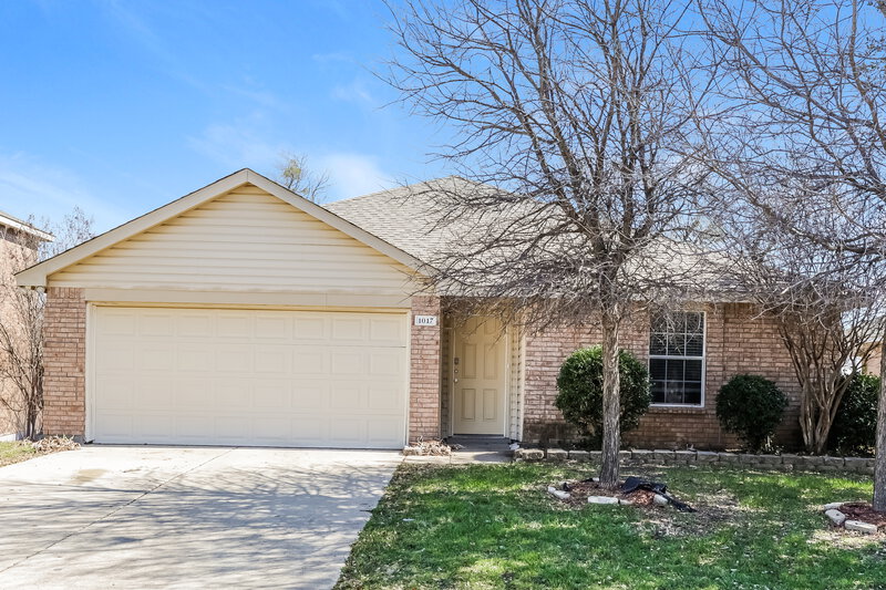 1,915/Mo, 1017 Maidenhair Ln Crowley, TX 76036 External View