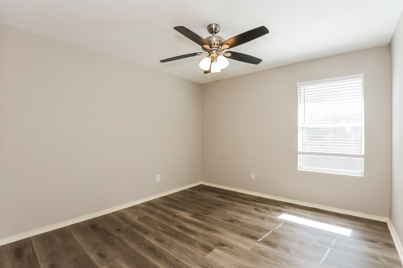 1,915/Mo, 1017 Maidenhair Ln Crowley, TX 76036 Bedroom View 2