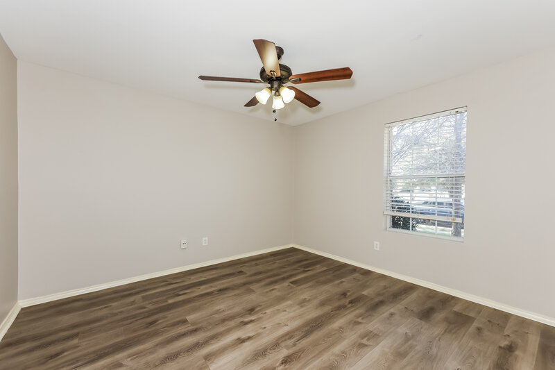 1,915/Mo, 1017 Maidenhair Ln Crowley, TX 76036 Bedroom View 3
