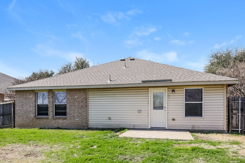 1,915/Mo, 1017 Maidenhair Ln Crowley, TX 76036 Rear View