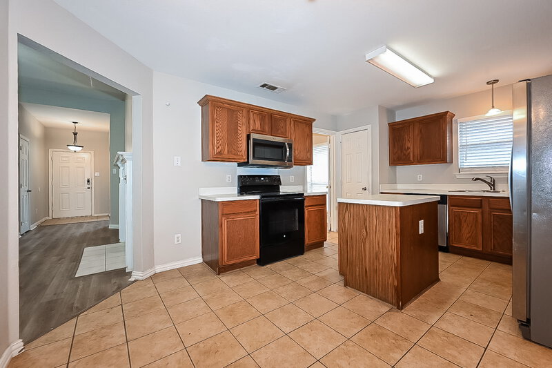 2,385/Mo, 2701 Hyacinth Dr Mesquite, TX 75181 Kitchen View 2