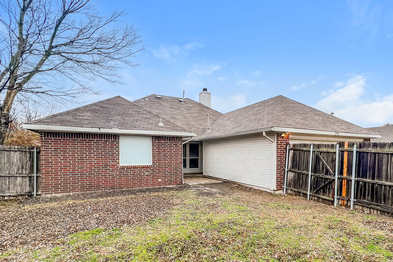 2,385/Mo, 2701 Hyacinth Dr Mesquite, TX 75181 Rear View