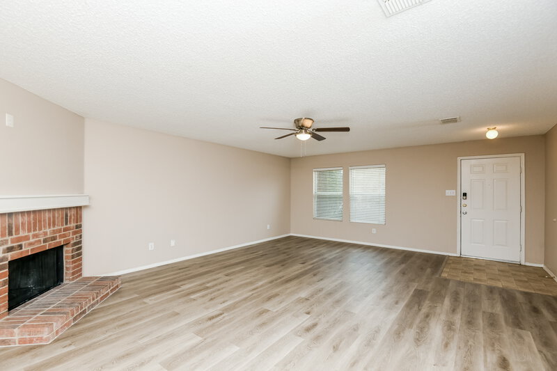 1,930/Mo, 4008 Golden Horn Ln Fort Worth, TX 76123 Living Room View