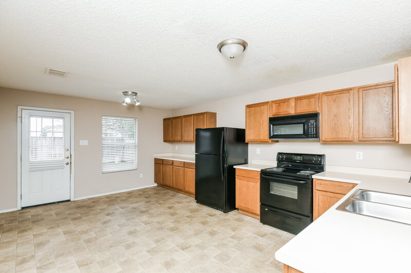 1,930/Mo, 4008 Golden Horn Ln Fort Worth, TX 76123 Kitchen View