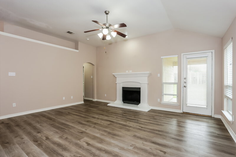 2,155/Mo, 129 Oriole Dr Anna, TX 75409 Living Room View