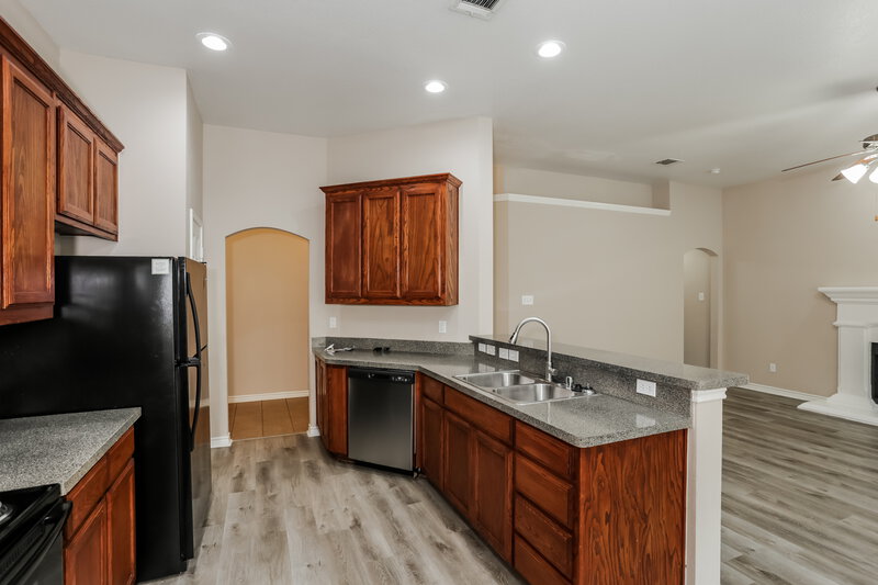 2,155/Mo, 129 Oriole Dr Anna, TX 75409 Kitchen View 2