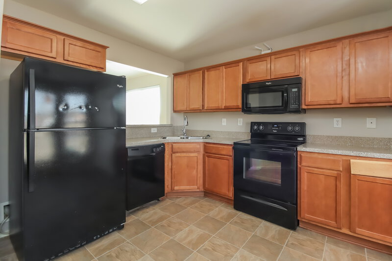 1,950/Mo, 736 Hawthorn Dr Cedar Hill, TX 75104 Kitchen View 2