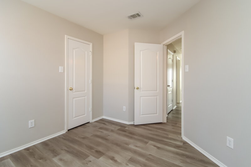 1,950/Mo, 736 Hawthorn Dr Cedar Hill, TX 75104 Bedroom View