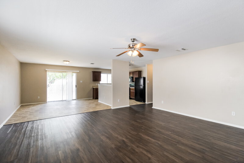 2,095/Mo, 348 Dakota Ridge Dr Fort Worth, TX 76134 Living Room View 2