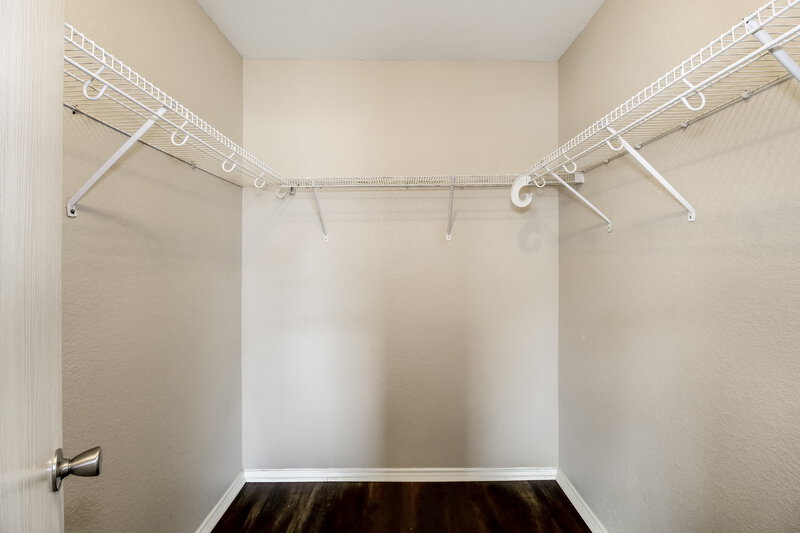 2,095/Mo, 348 Dakota Ridge Dr Fort Worth, TX 76134 Walk In Closet View
